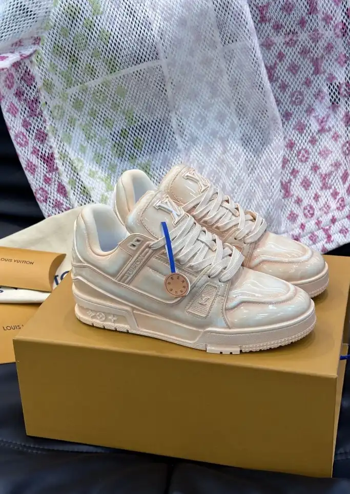 hype Louis Vuitton Sneakers