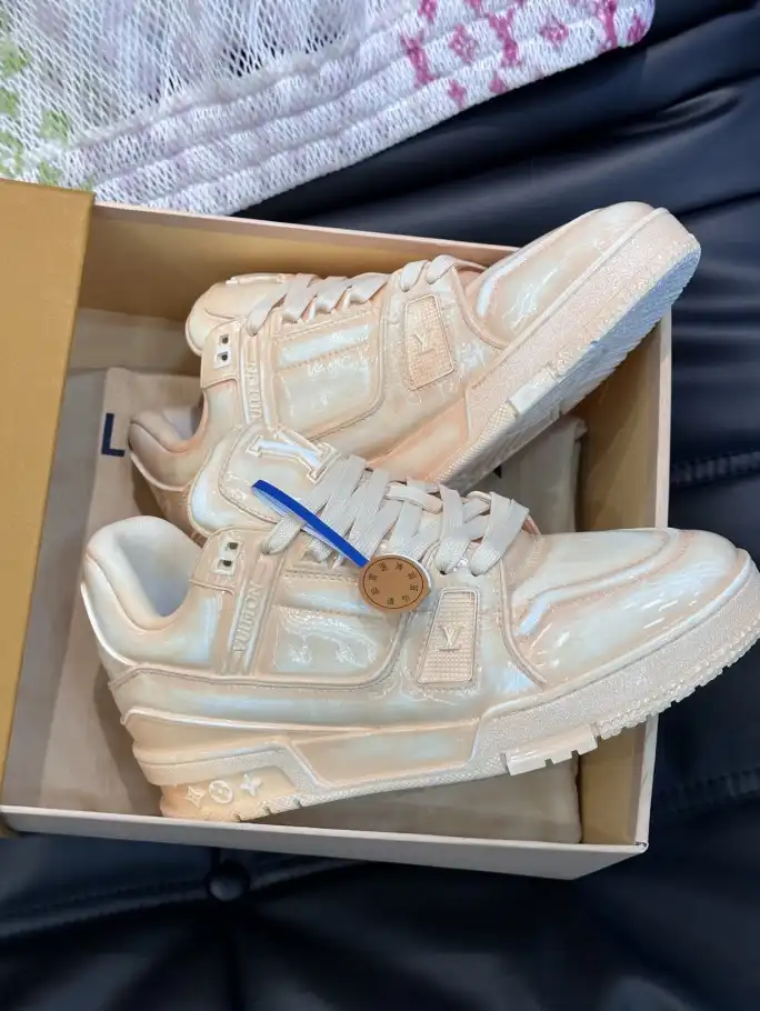 hype Louis Vuitton Sneakers