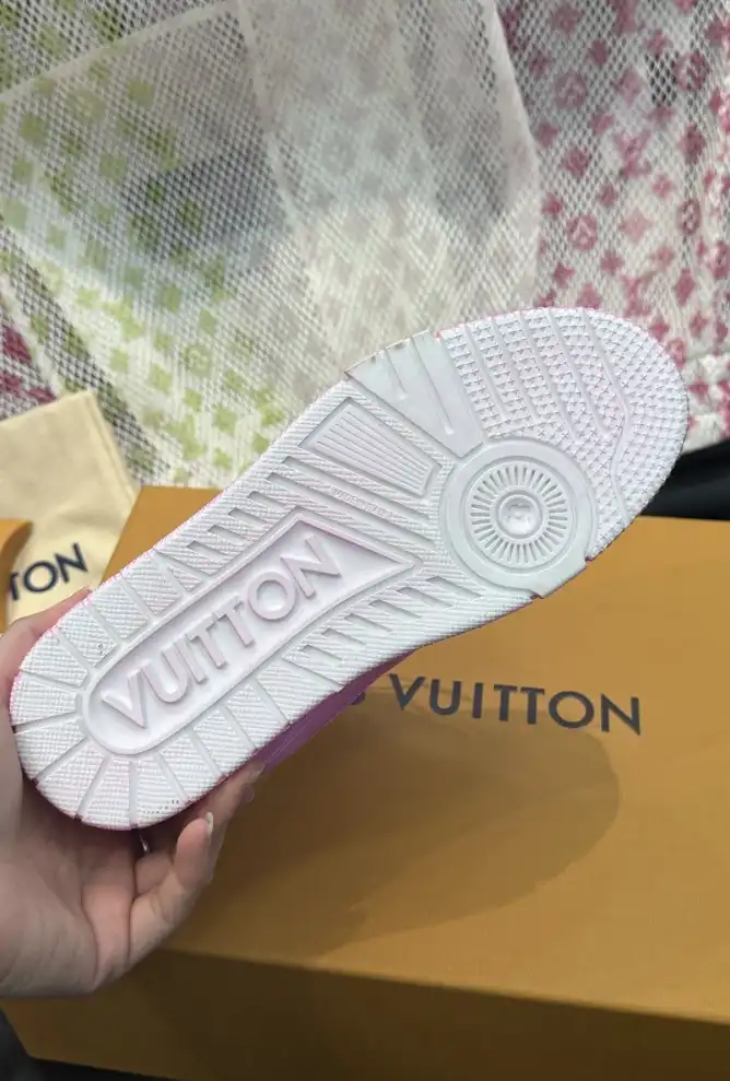 hype Louis Vuitton Sneakers