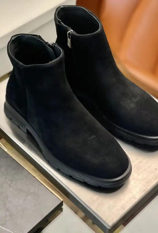 hype McQueen Boots