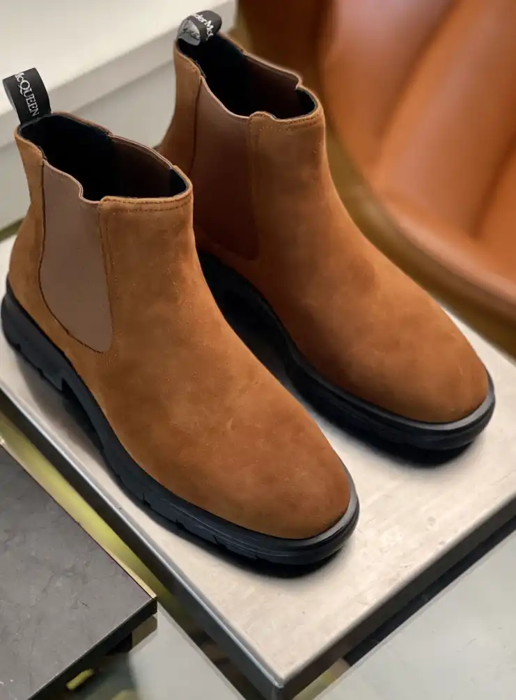 hype McQueen Boots