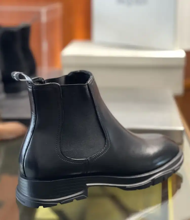 hype McQueen Boots