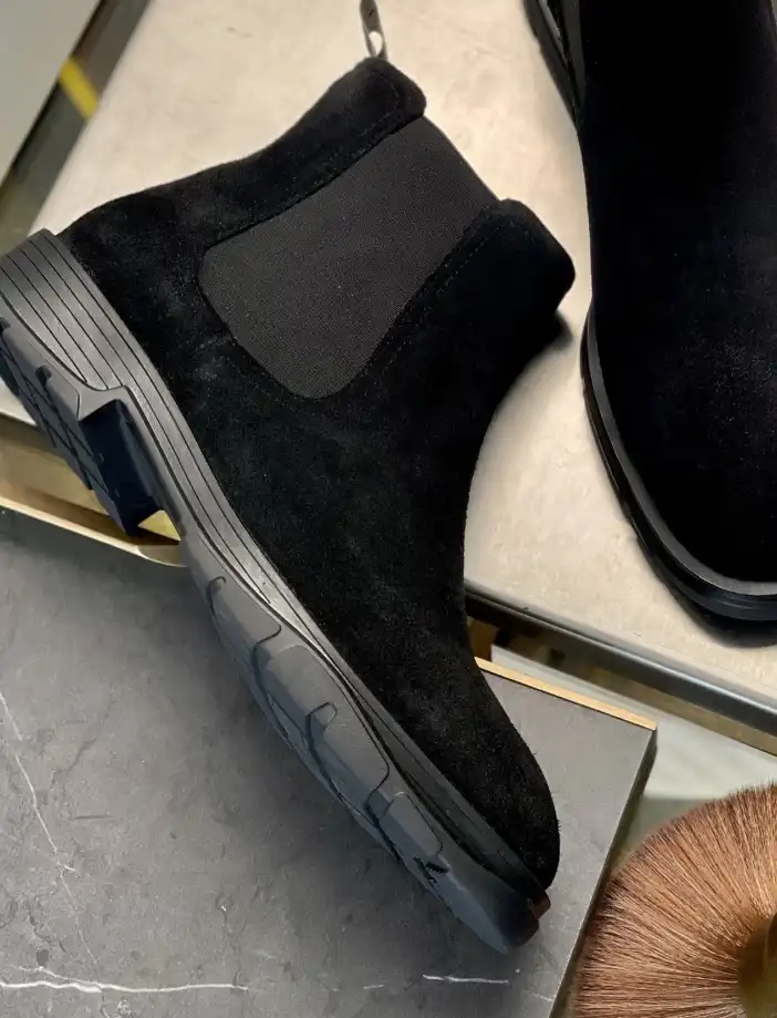 hype McQueen Boots