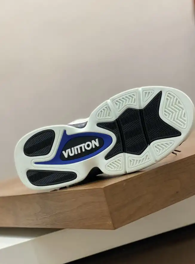 hype Louis Vuitton Sneakers