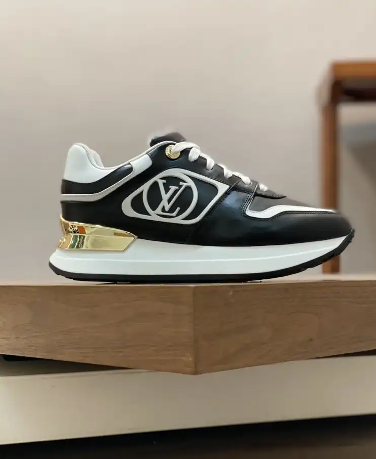 hype Louis Vuitton Sneakers