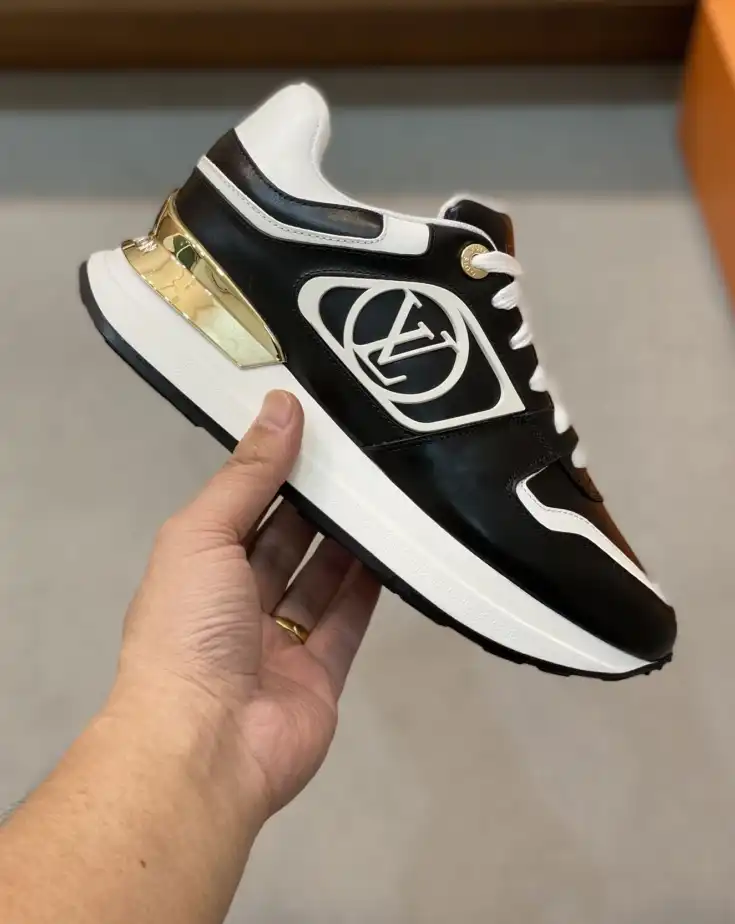 hype Louis Vuitton Sneakers