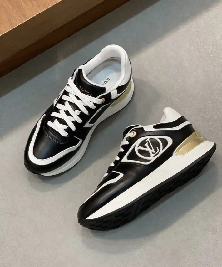 hype Louis Vuitton Sneakers