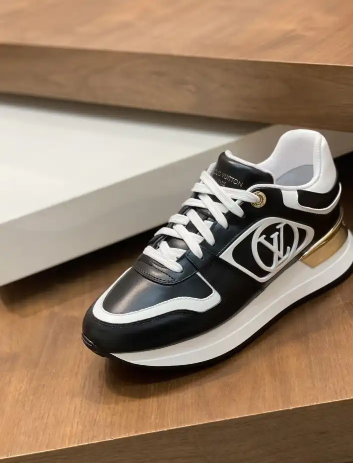 hype Louis Vuitton Sneakers