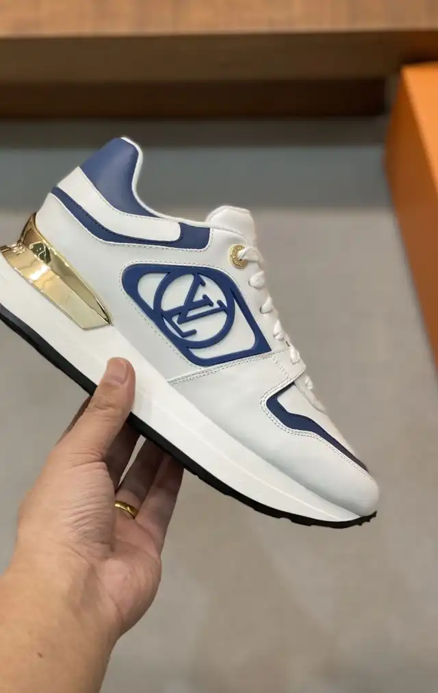 hype Louis Vuitton Sneakers