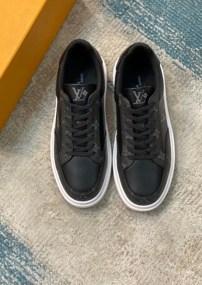 hype Louis Vuitton Sneakers