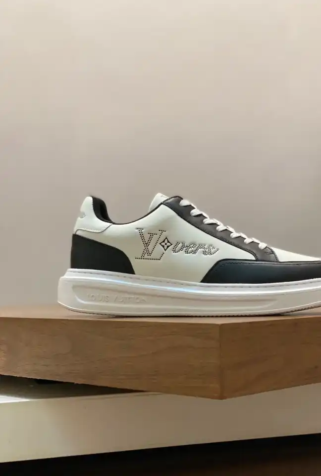 hype Louis Vuitton Sneakers