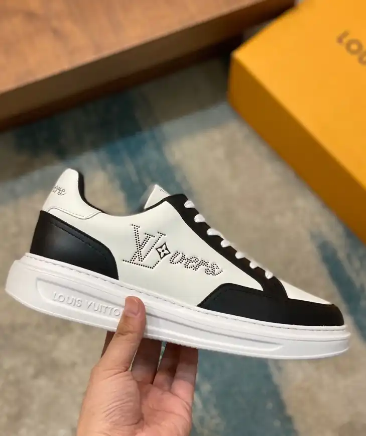 hype Louis Vuitton Sneakers