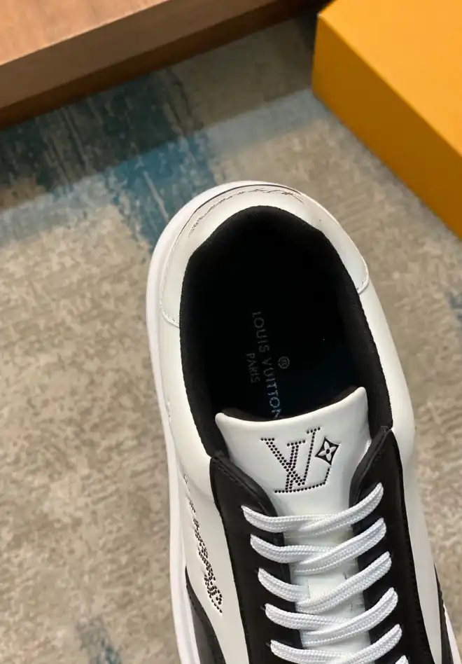 hype Louis Vuitton Sneakers