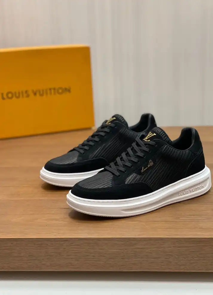 hype Louis Vuitton Sneakers