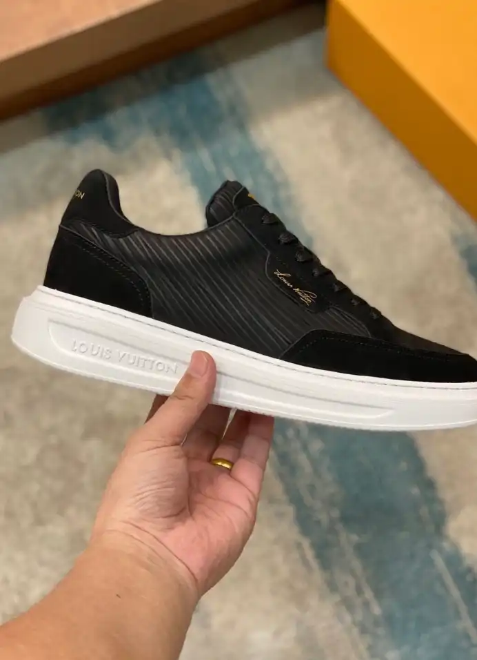 hype Louis Vuitton Sneakers