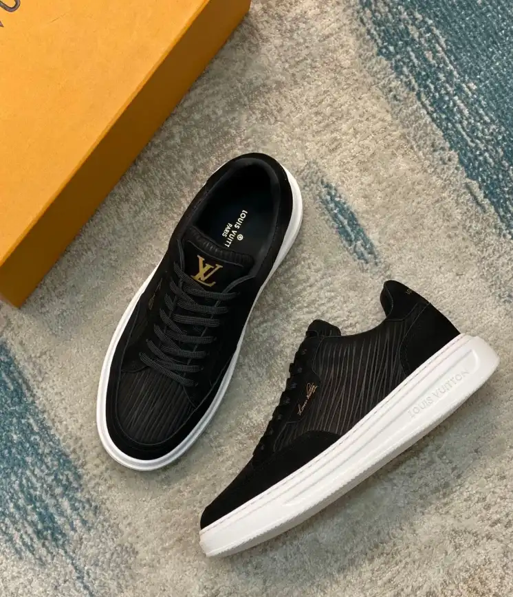 hype Louis Vuitton Sneakers