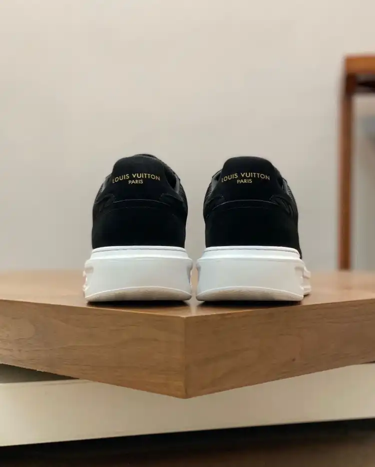 hype Louis Vuitton Sneakers