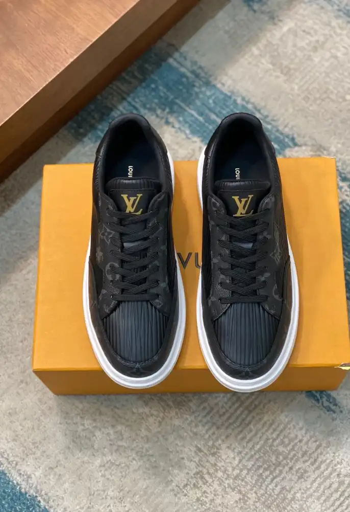 hype Louis Vuitton Sneakers