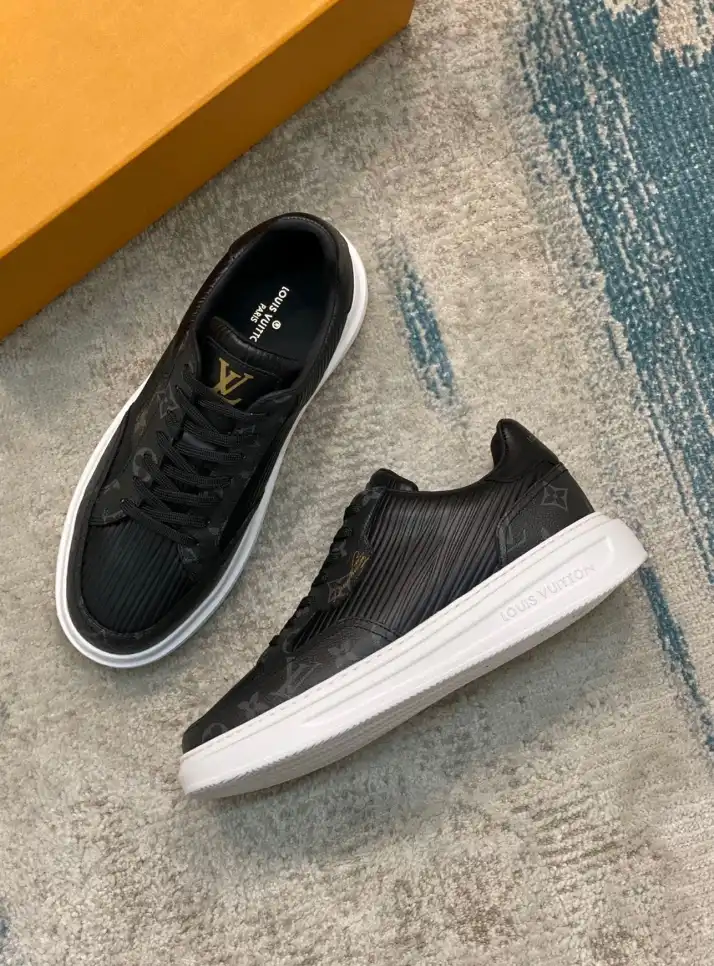 hype Louis Vuitton Sneakers