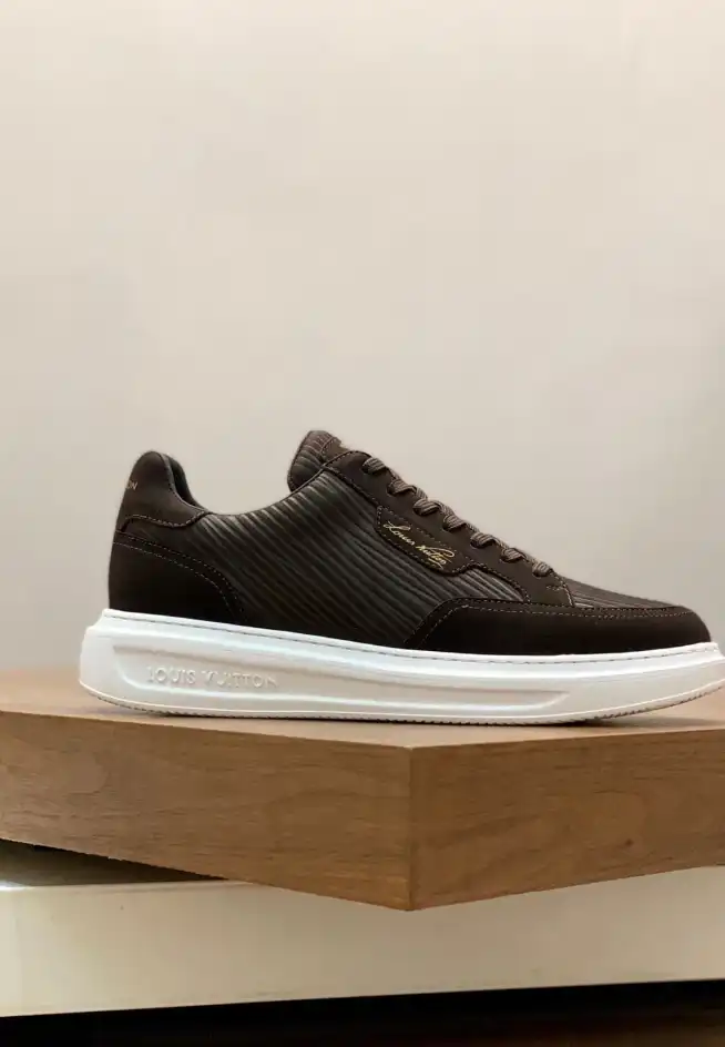 hype Louis Vuitton Sneakers