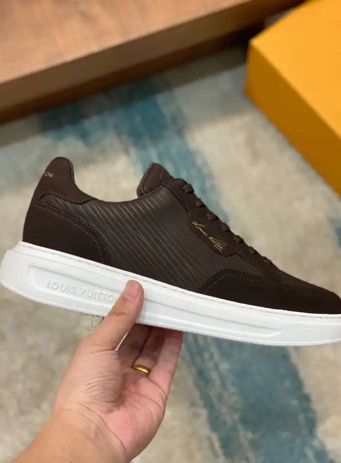 hype Louis Vuitton Sneakers