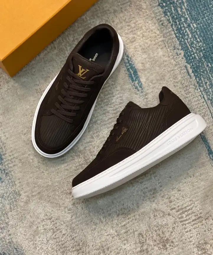 hype Louis Vuitton Sneakers