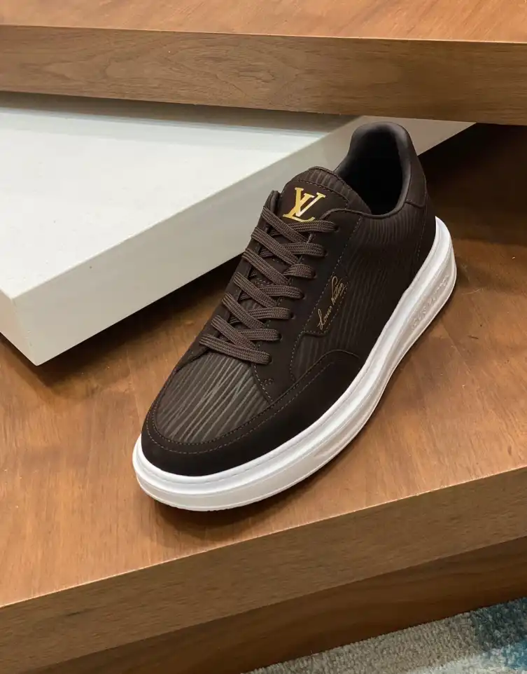 hype Louis Vuitton Sneakers