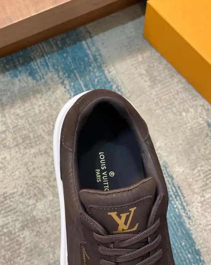 hype Louis Vuitton Sneakers