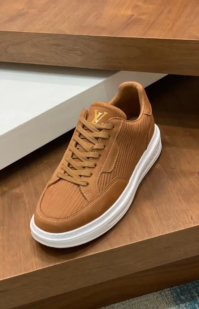 hype Louis Vuitton Sneakers