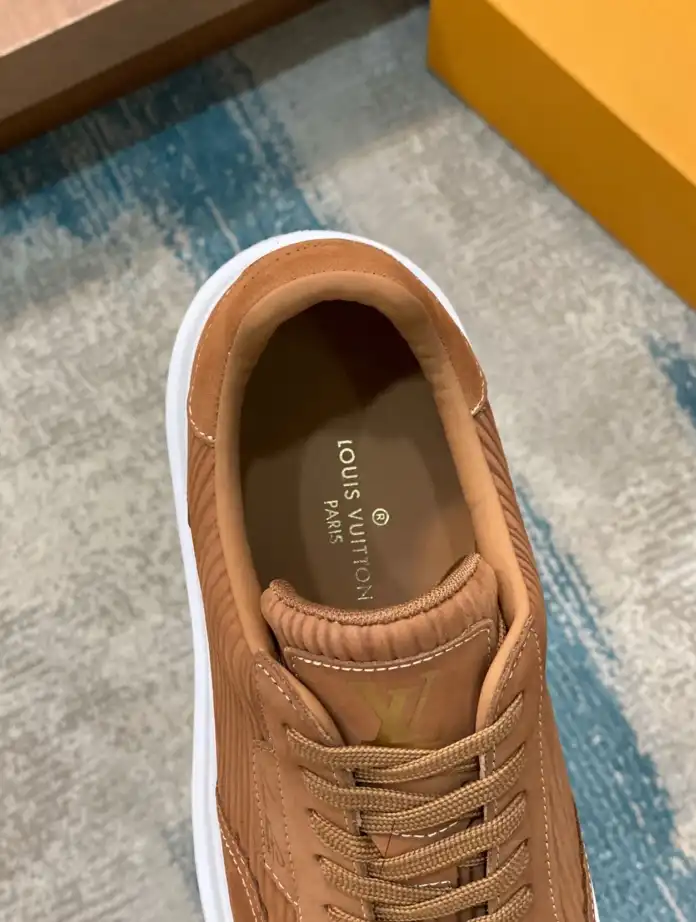 hype Louis Vuitton Sneakers