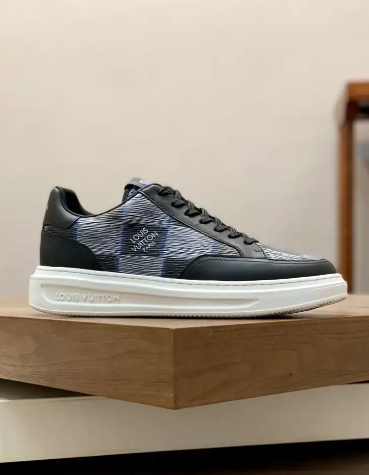 hype Louis Vuitton Sneakers