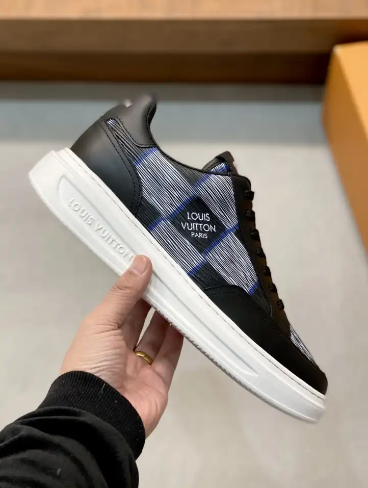 hype Louis Vuitton Sneakers