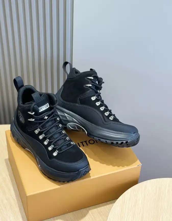 hype Louis Vuitton Sneakers