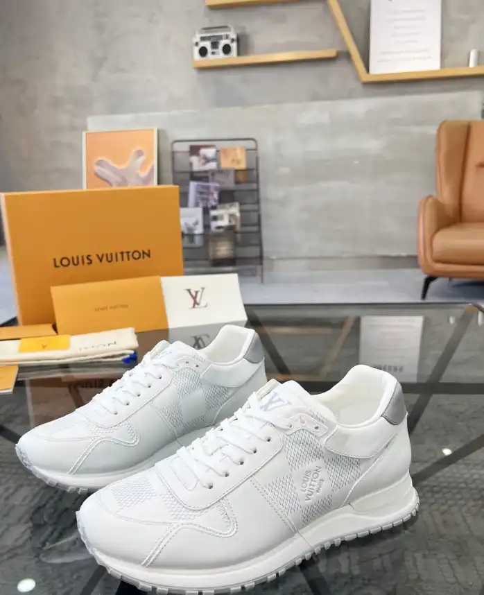 hype Louis Vuitton Sneakers