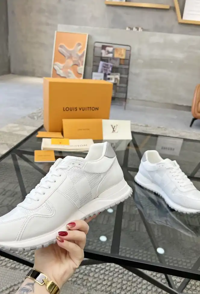 hype Louis Vuitton Sneakers