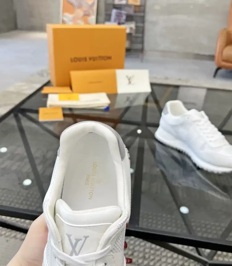 hype Louis Vuitton Sneakers