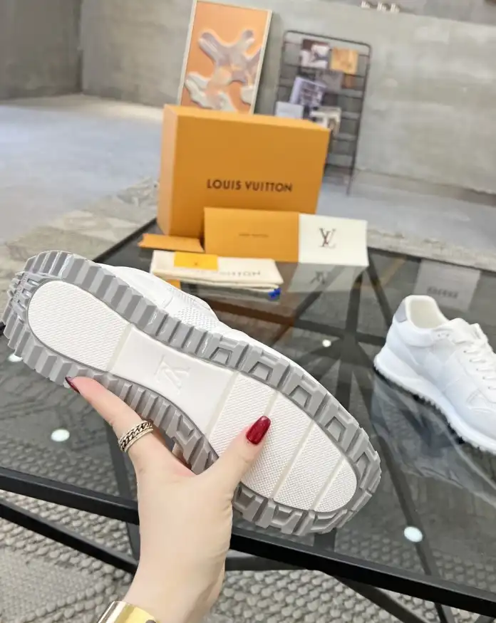 hype Louis Vuitton Sneakers