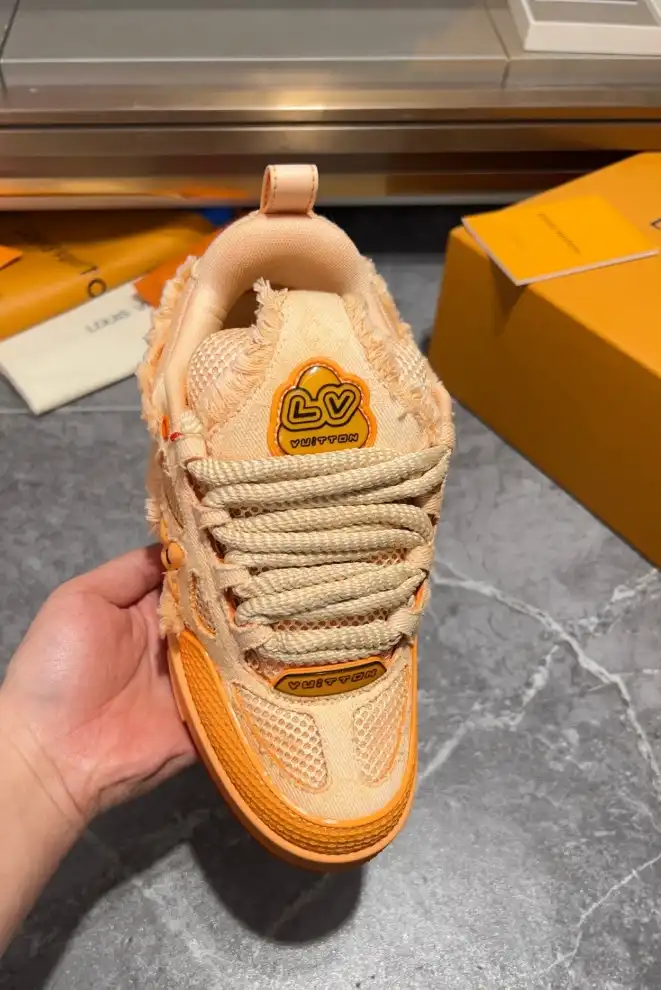 hype Louis Vuitton Sneakers