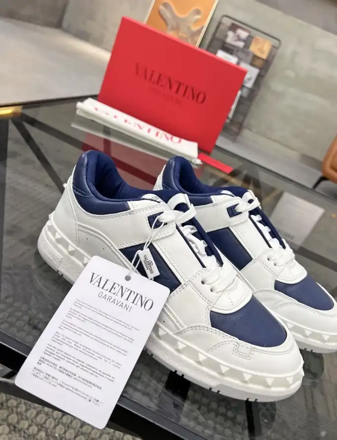 hype Valentino Sneakers