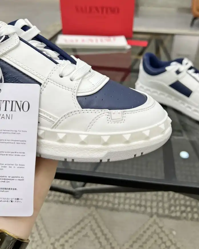 hype Valentino Sneakers