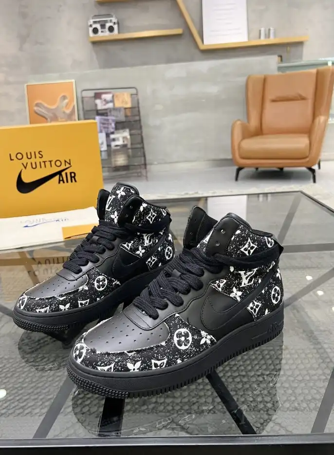 hype Louis Vuitton Sneakers