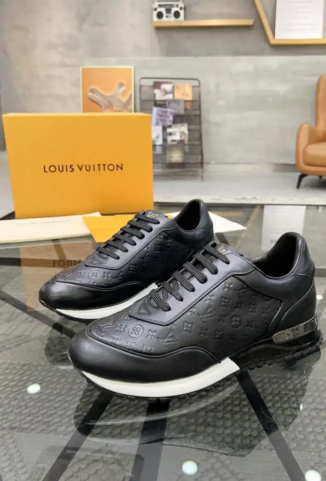 hype Louis Vuitton Sneakers