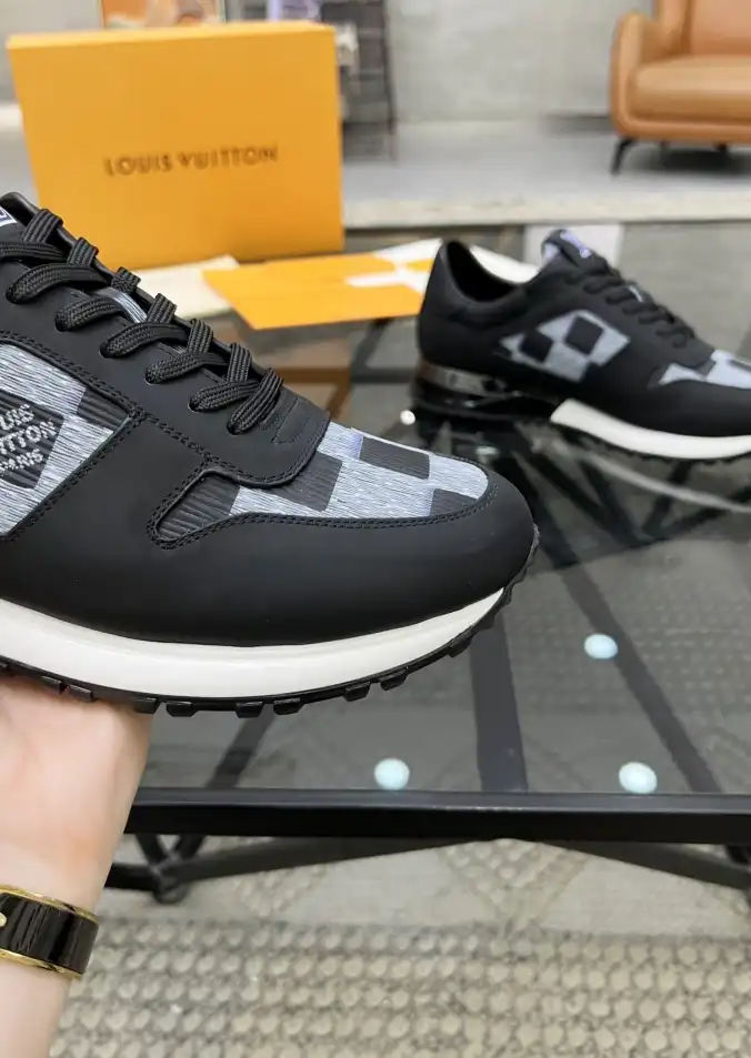 hype Louis Vuitton Sneakers