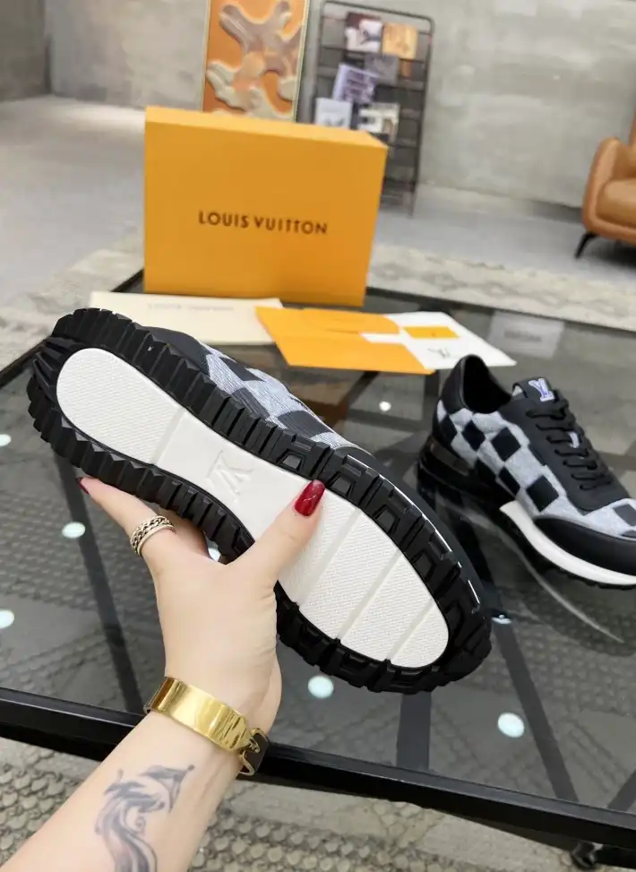 hype Louis Vuitton Sneakers