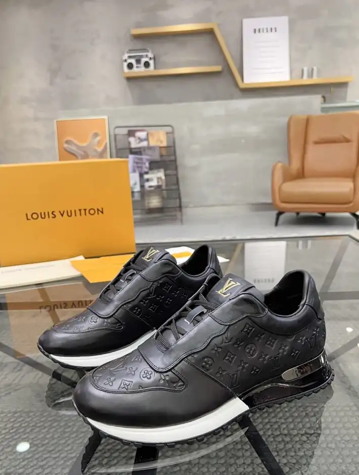 hype Louis Vuitton Sneakers