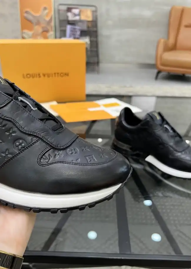 hype Louis Vuitton Sneakers