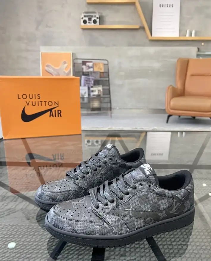 hype Louis Vuitton Sneakers