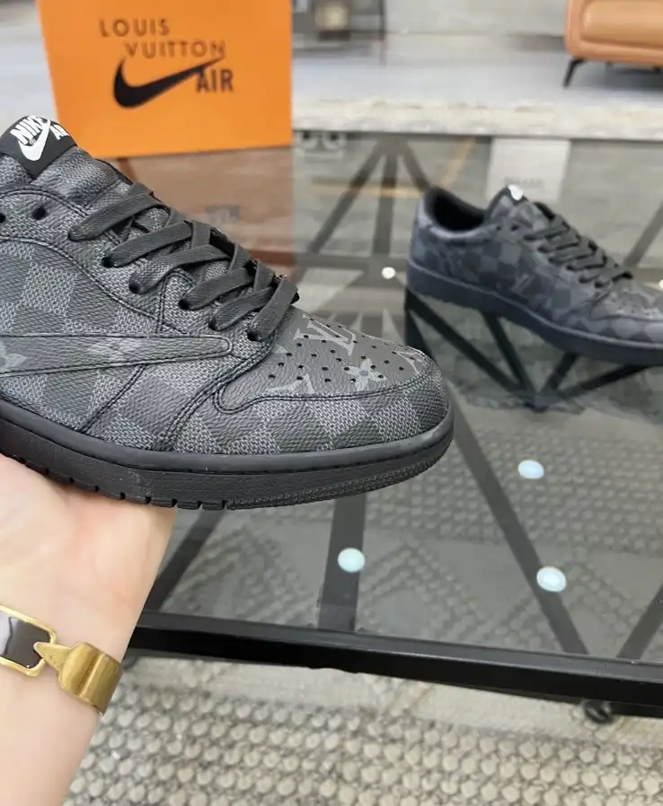 hype Louis Vuitton Sneakers