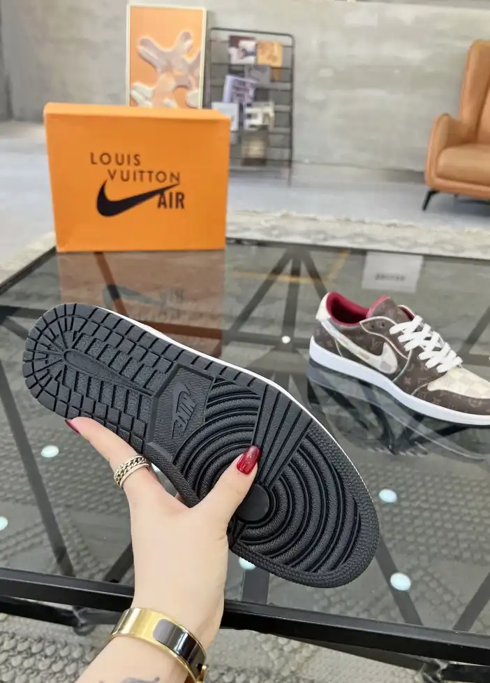 hype Louis Vuitton Sneakers