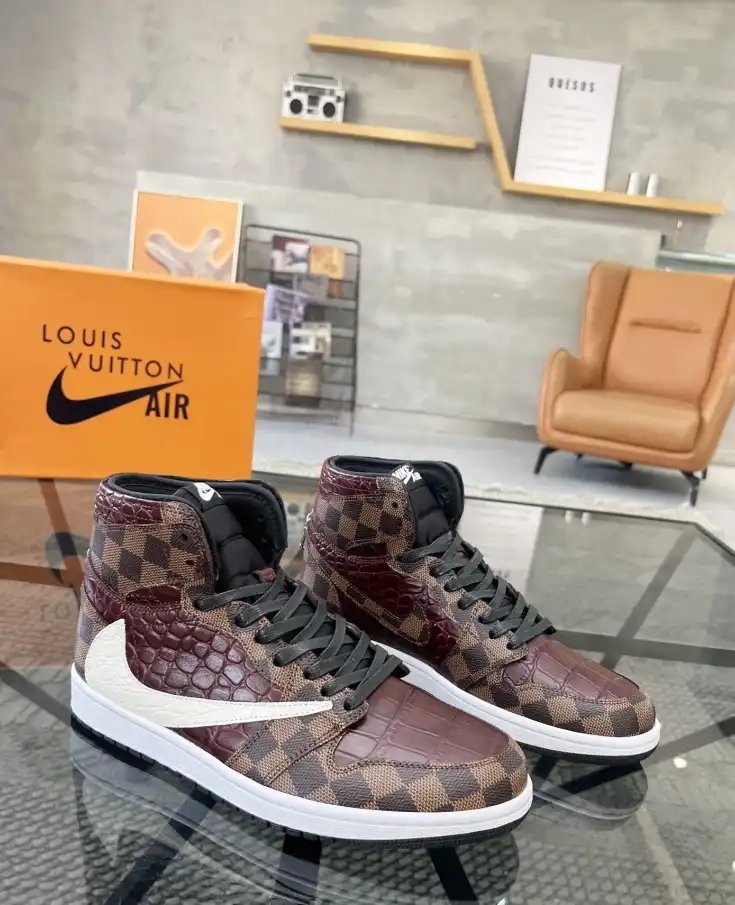 hype Louis Vuitton Sneakers